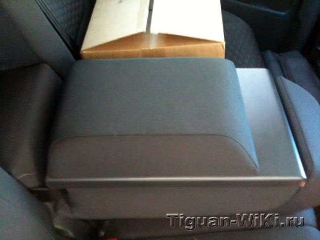 Верхняя часть подлокотника на Tiguan