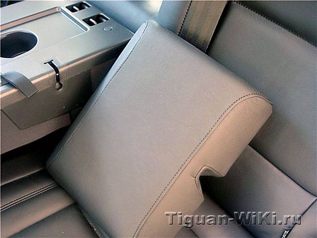 Кожанный подлокотник для Tiguana