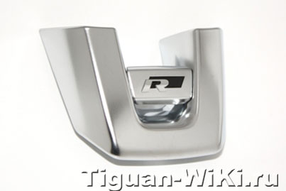Хромированный шильдик на мультируль R-Line на Tiguan, Golf и Passat